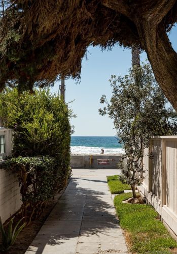 722 Nantasket Ct, San Diego CA 92109-7443 exterior