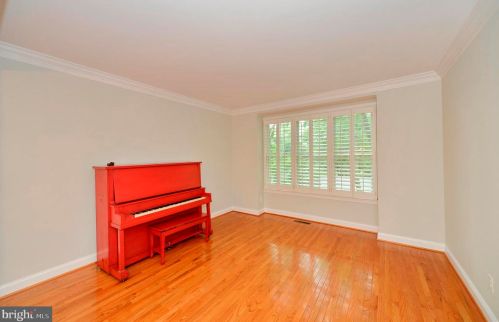 153 Amalfi Ct, Purcellville VA  20132-5816 exterior