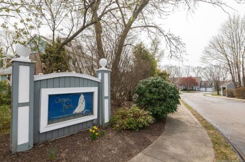 611 Ocean Ave, United States Coast Guard Ac CT  06320-4422 exterior