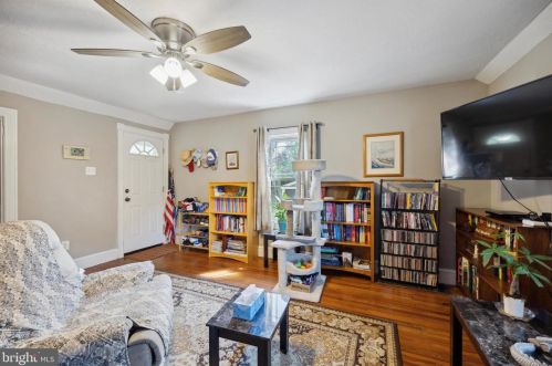 1039 Queen St, Pottstown PA  19464-5827 exterior