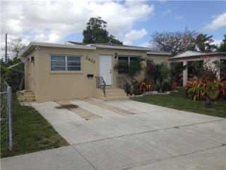 2423 Mckinley St, Hollywood, FL 33020-3017
