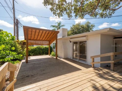 8296 33rd Ave, Saint Petersburg FL  33710-2218 exterior