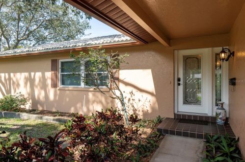 6465 Livingston Ave, Saint Petersburg, FL 33702-6720