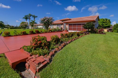 2880 Ann Arbor Rd, Fort Pierce, FL 34953-6912