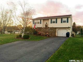109 Crisfield Cir, Minoa, NY 13116-1303