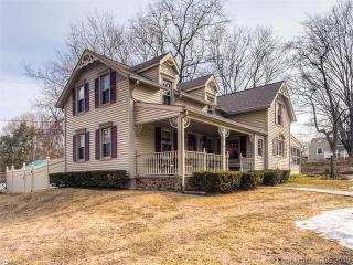 633 West St, Southington, CT 06489-2350