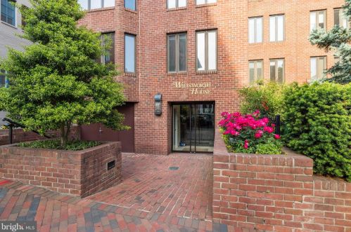1045 31st St, Washington, DC 20007-4407
