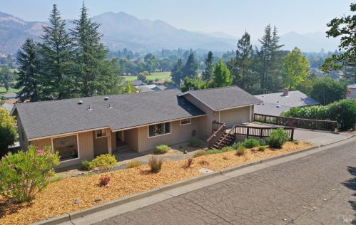 460 Hillsdale Dr, Santa Rosa CA  95409-6109 exterior