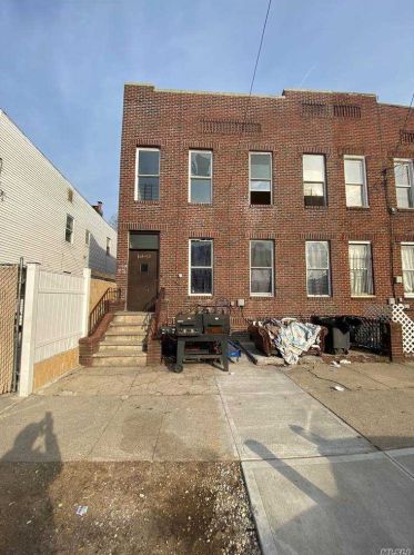 106-43 156th St, Jamaica, NY 11433-1926