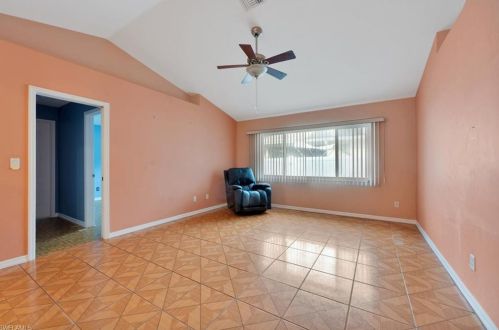 236 Channing Ct, Naples, FL 34110-1331