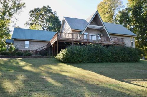 245 Bakers Chapel Rd, Medina, TN 38355-8613