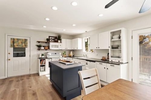 9 Noto Dr, North Providence RI  02904-2905 exterior