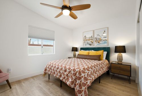 54404 Avenida Madero, La Quinta CA  92253-3620 exterior