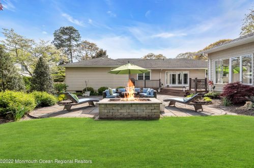 1101 Riverview Dr, Brielle NJ 08730-1121 exterior