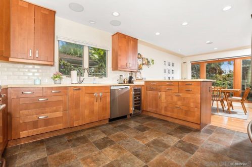 4819 59th St, San Diego, CA 92115-3715
