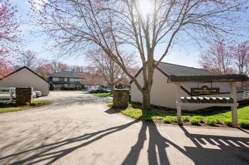 6 Brandywine Ln, South Kingstown, RI 02882-4214
