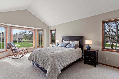 4580 Sommerset Dr, Waukesha WI  53151-6876 exterior