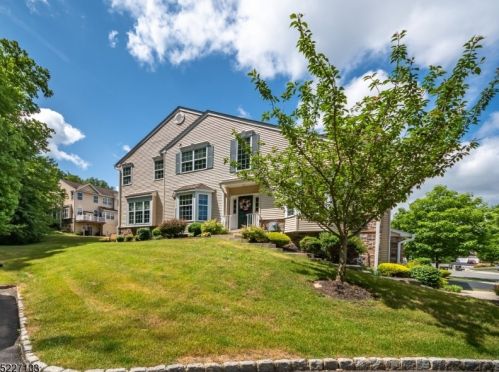 16 Greenwich Ct, Mount Olive NJ  07828-2452 exterior