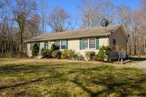 221 Brown Rd, Norwich, CT 06384-1101
