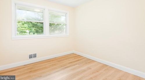 3010 Rosemary Ln, Falls Church VA  22042-1840 exterior