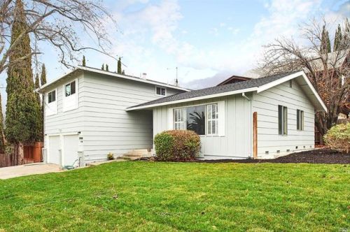 2000 Fairfield Ave, Fairfield, CA 94533-3112
