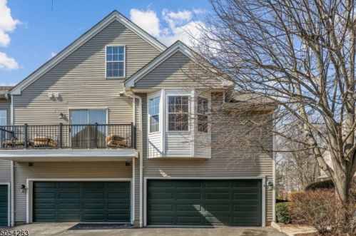 5 Oak Knoll Ln, Bedminster, NJ 07921-2042