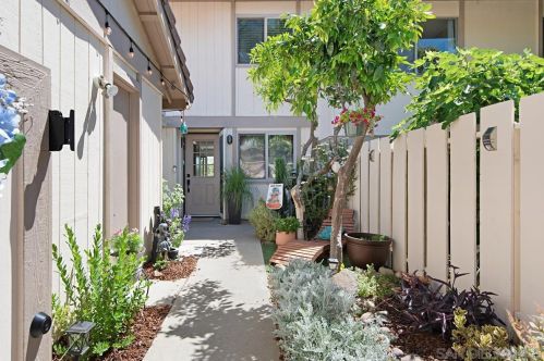 11288 Poblado Rd, San Diego, CA 92127-1308
