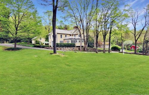 76 Mill Rd, Stamford, CT 06903-1622