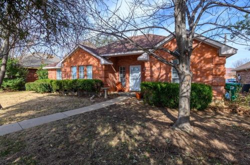 113 Meadow Ln, Denton, TX 76207-7409
