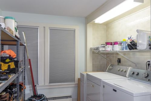 109 Brookdale Rd, Salem NH  03079-2844 exterior