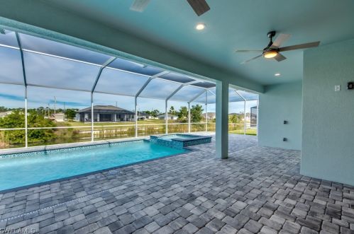 1117 1st Ter, Cape Coral, FL 33990-1202