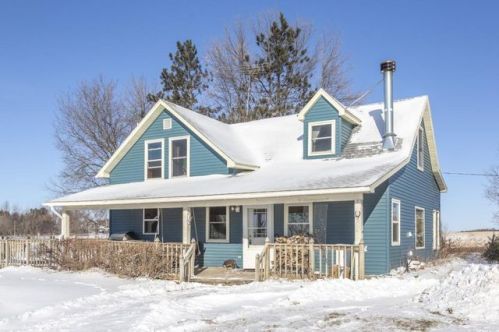 1696 250th St, Glenwood City, WI 54013-8132