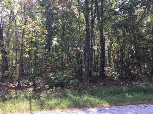 4030 Sioux Rd, Crossville, TN 38572-3493