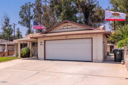 225 Santa Paula St, Santa Paula, CA 93060-2542