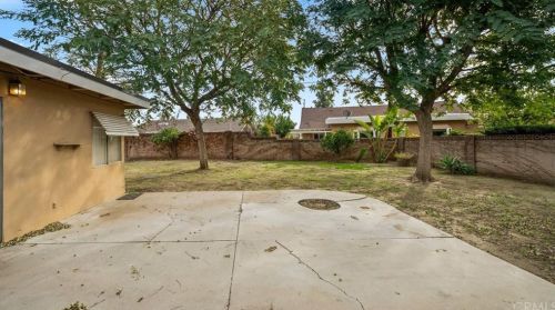 2721 Cottonwood St, Orange CA 92865-2334 exterior