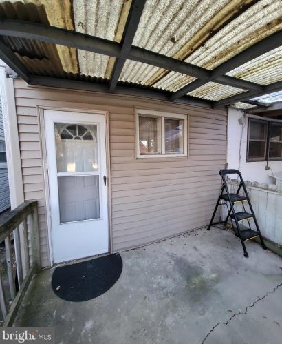 222 Morris Ave, Trenton NJ 08611-3665 exterior