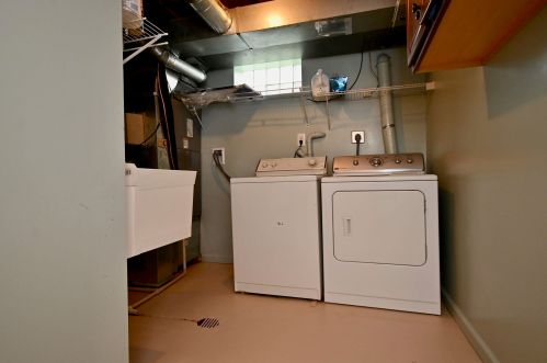 3508 Misty Creek Dr, Covington KY  41018-2627 exterior