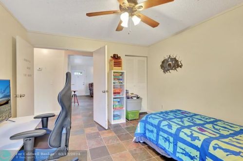 10579 Bobbie Ln, West Palm Beach FL  33411-3042 exterior