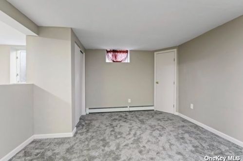 1597 Grundy Ave, Holbrook NY  11741-2108 exterior