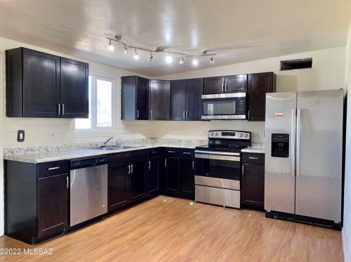 7731 Winnepeg Dr, Tucson, AZ 85730-2412