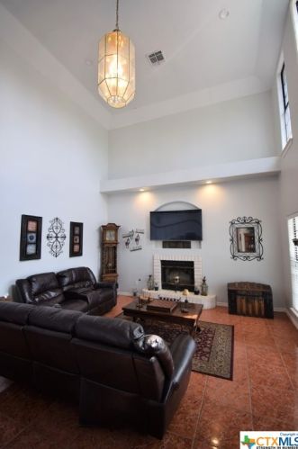 110 Harbor Dr, Green Lake, TX 77979-4914