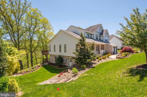 160 Manor Dr, Edinburg VA  22824-3579 exterior