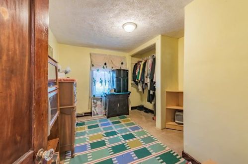 238 21st Ave, Whitaker PA  15120-2524 exterior