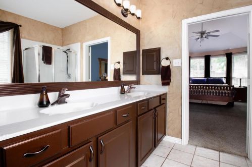 4217 Tiffany Dr, Lewisville TX  75022-0951 exterior