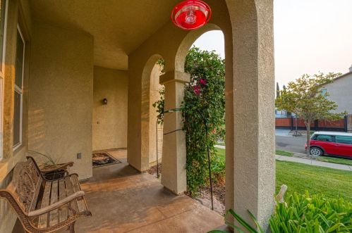 462 Placer Creek Dr, Grayson, CA 95363-8770