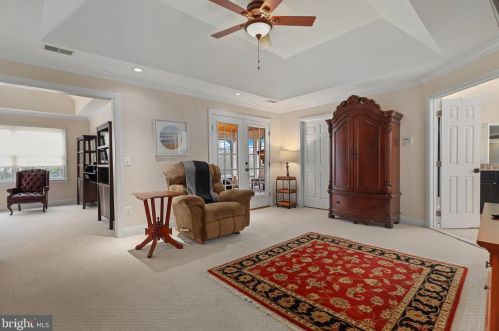 15609 Ryder Cup Dr, Haymarket VA  20169-6160 exterior