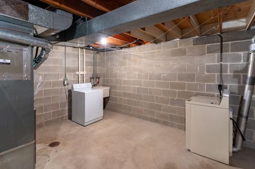 9063 70, Milwaukee WI 53223-2113 exterior