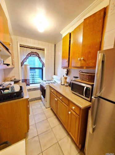 41-12 41st St, Long Island City NY  11104-1025 exterior