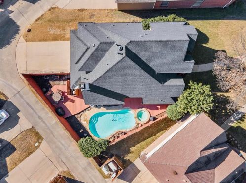 302 Pecos Trl, Irving TX 75063-4543 exterior