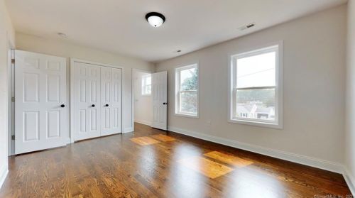45 Kirkside Ave, Milford CT  06460-5919 exterior